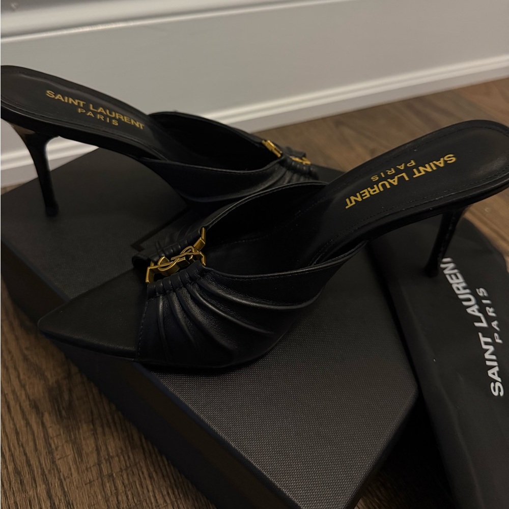 Saint Laurent Black Women's heels - Picture 9 of 13